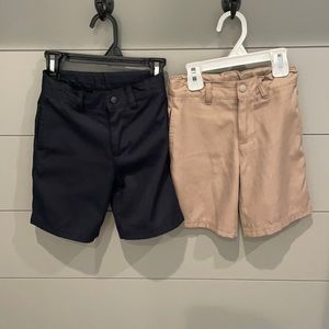 2 Boys Under Armour Golf Medal Play Shorts EUC